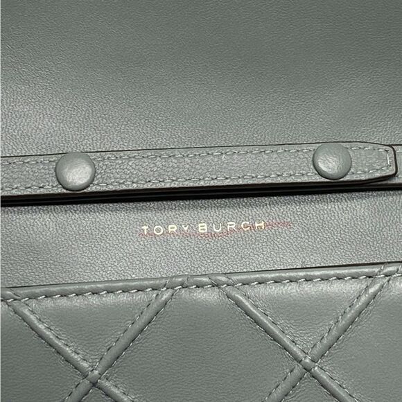 Tory Burch Fleming Soft Chain Wallet Bag - Picture 11 of 14